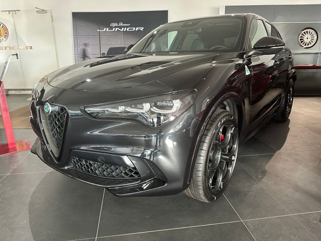 Stelvio Quadrifoglio* Pano*Assistenz*21"